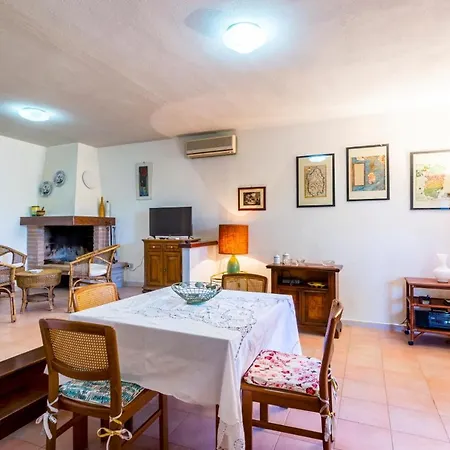 Near The Beach, 2parking, Bbq, Wifi, Air Conditioning Villa *