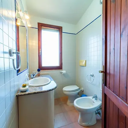 Near The Beach, 2parking, Bbq, Wifi, Air Conditioning