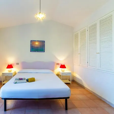 Near The Beach, 2parking, Bbq, Wifi, Air Conditioning
