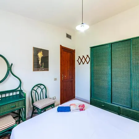 Near The Beach, 2parking, Bbq, Wifi, Air Conditioning Villa
